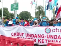 Aksi Demo Partai Buruh Bersama Gerakan Buruh Indonesia