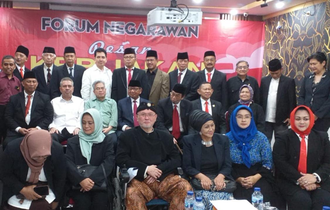 Pertemuan Dan Dialog Negarawan Dengan Situasi Genting