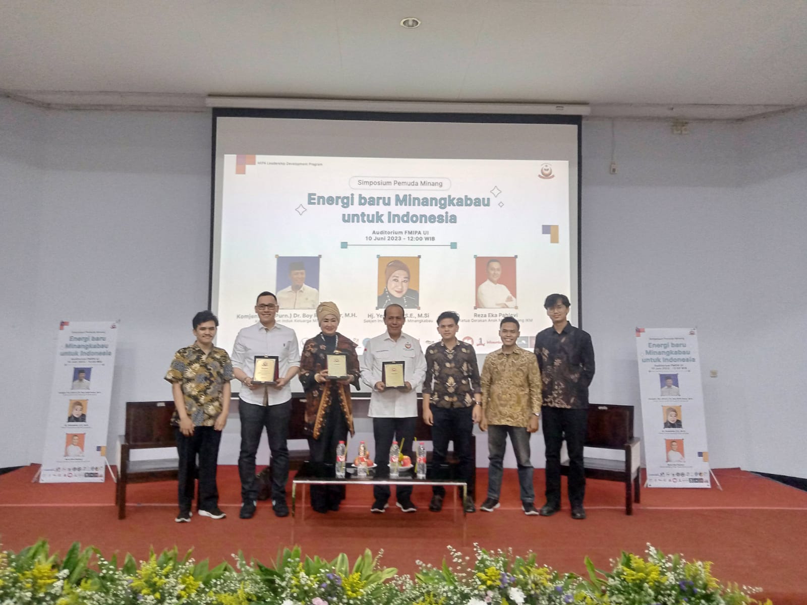 Simposium Pemuda Minang , Energi Baru Untuk Indonesia "