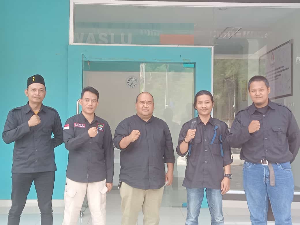 Satria Benteng Raya (SAIBER) DPC Tangerang Selatan Kunjungi Kantor Bawaslu Tangsel Mengenai Pemantau Pemilu Tahun 2024