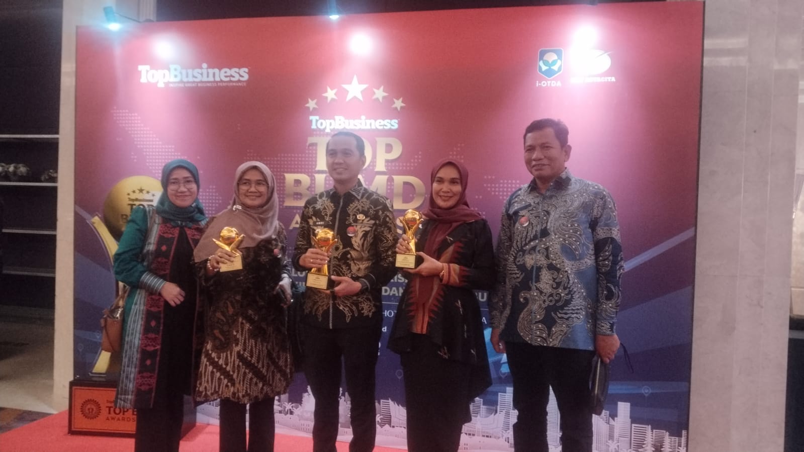 BPR Bahteramas Kolaka Raih Penghargaan TOP BUMD Awards 2025