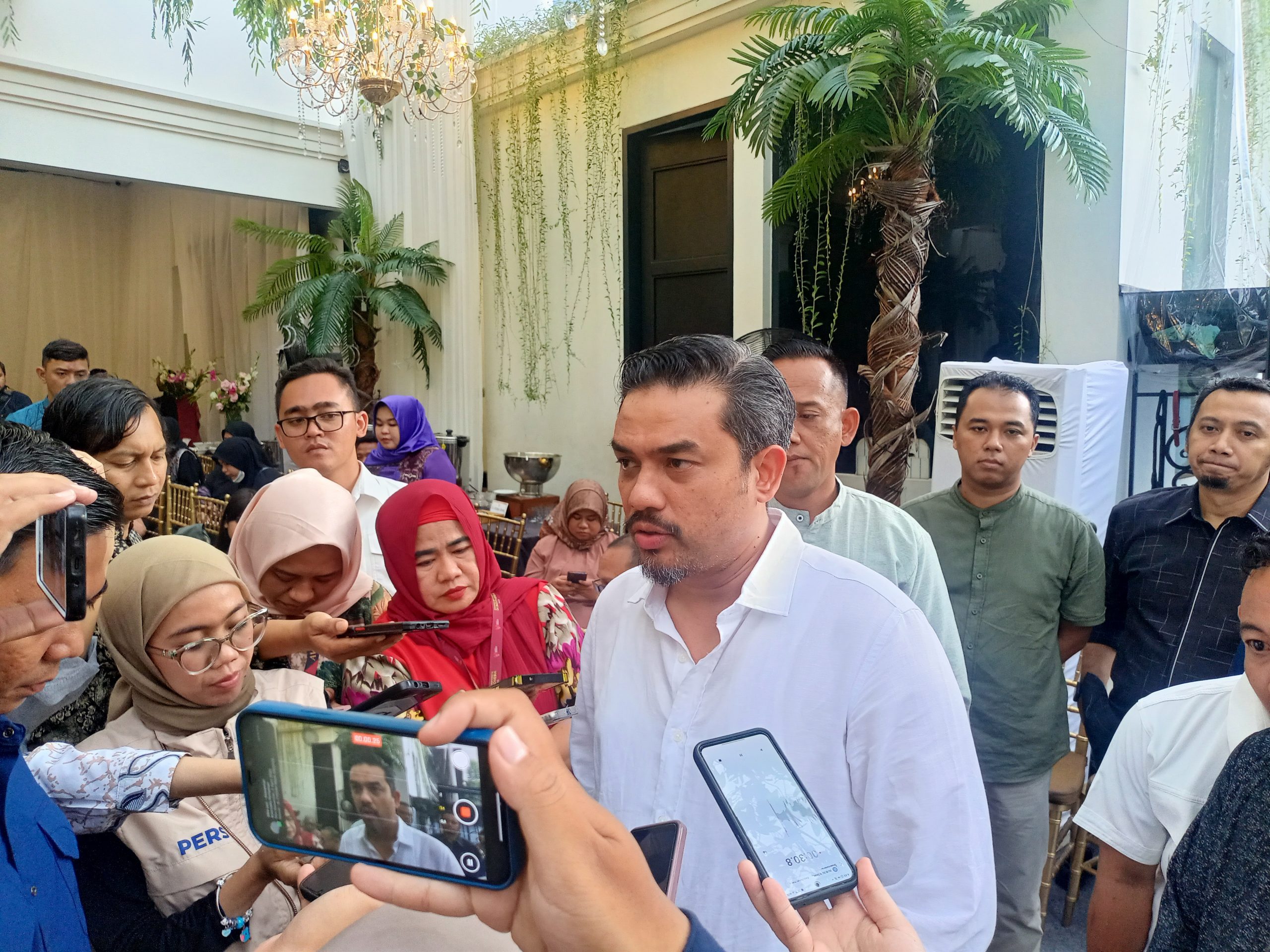 Menteri UMKM Maman Abdurahman Gelar Open House Lebaran 1446 H, Bahas Adaptasi Digital dan Daya Beli Masyarakat