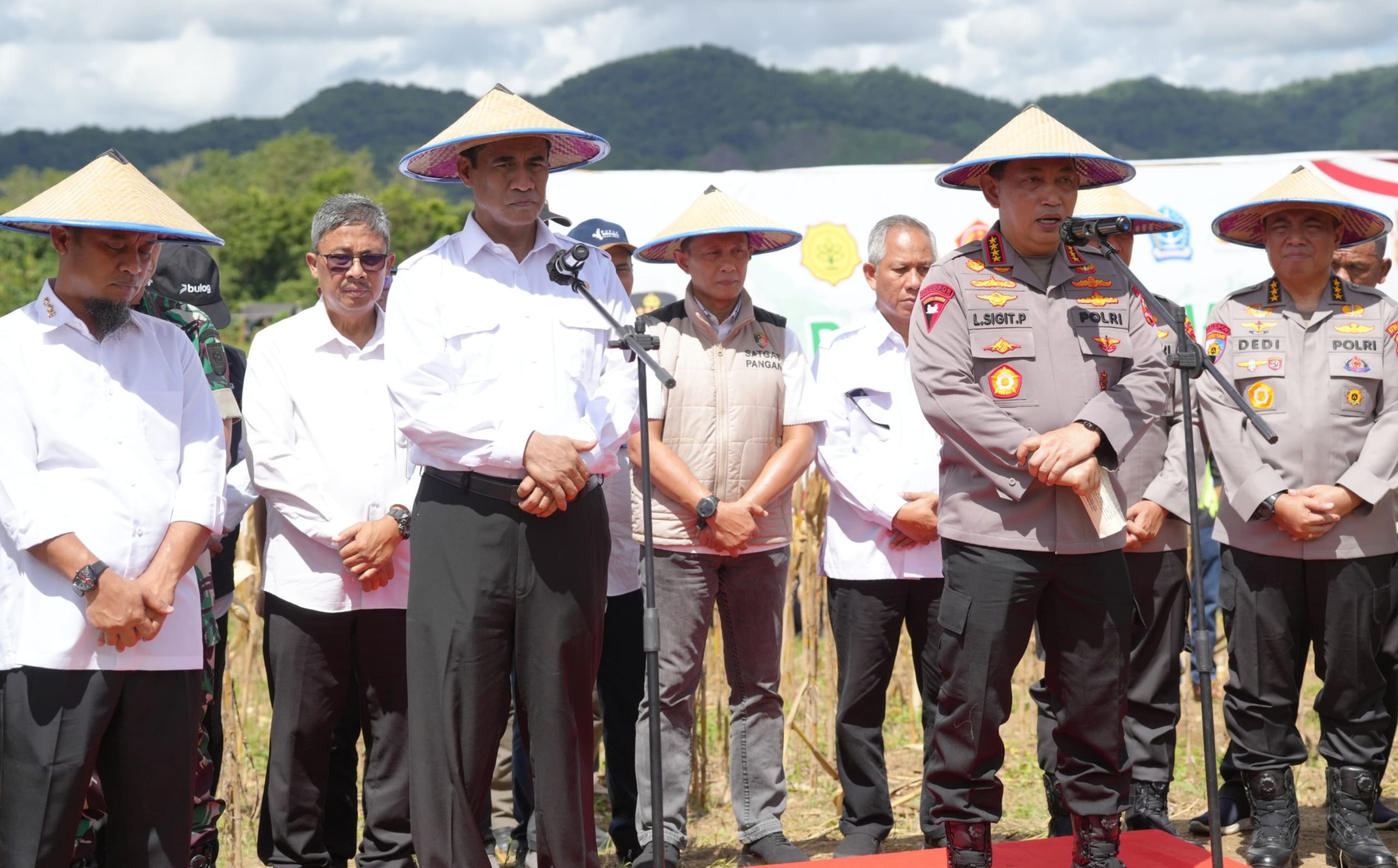 Kapolri Bersama Mentan Panen Raya Jagung di Bone, Dukung Program Ketahanan Pangan Nasional
