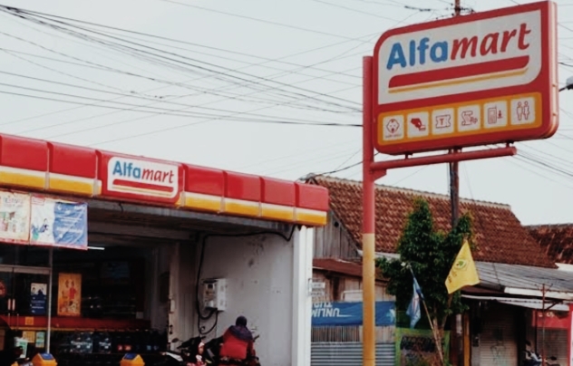 Alfamart Catat Pertumbuhan Pendapatan 10,55% dan Tambah 1.033 Gerai Baru di Tahun 2024