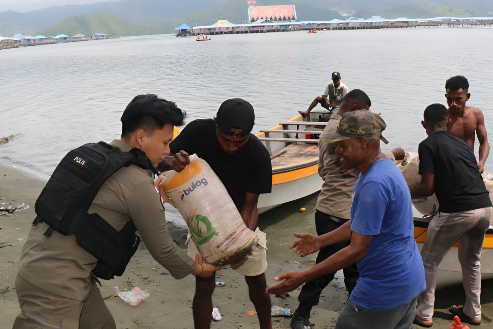 Dari Pulau Debi Enggros, Pesan Damai untuk Papua Disuarakan