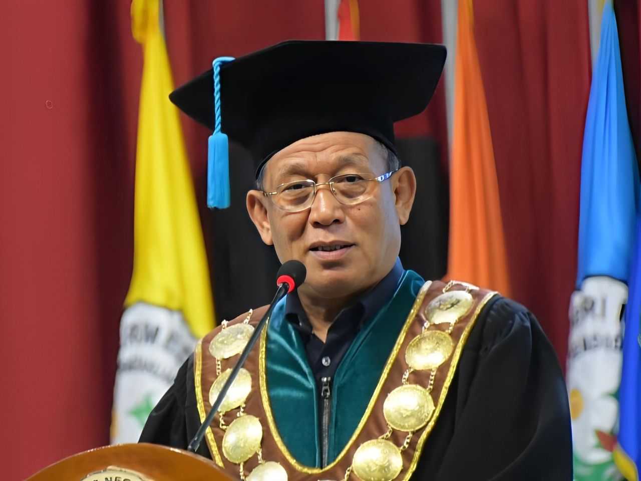 Wisuda Bukan Titik Akhir, Prof. Syawal Gultom Ingatkan Lulusan UNIMED