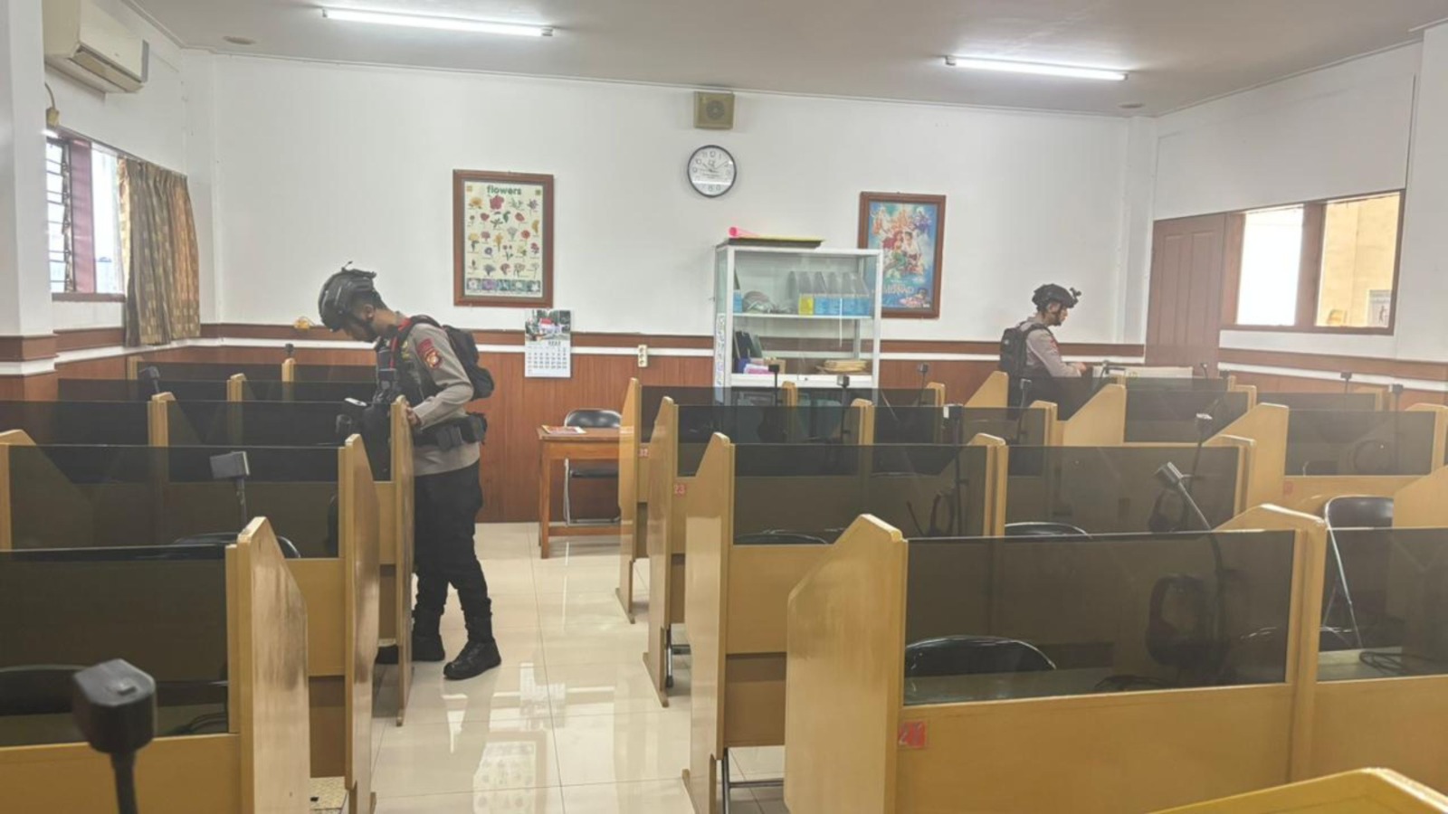 Ancaman Bom di SMA Jatinegara, Respons Cepat Brimob Polda Metro Jaya Sisir Lokasi 