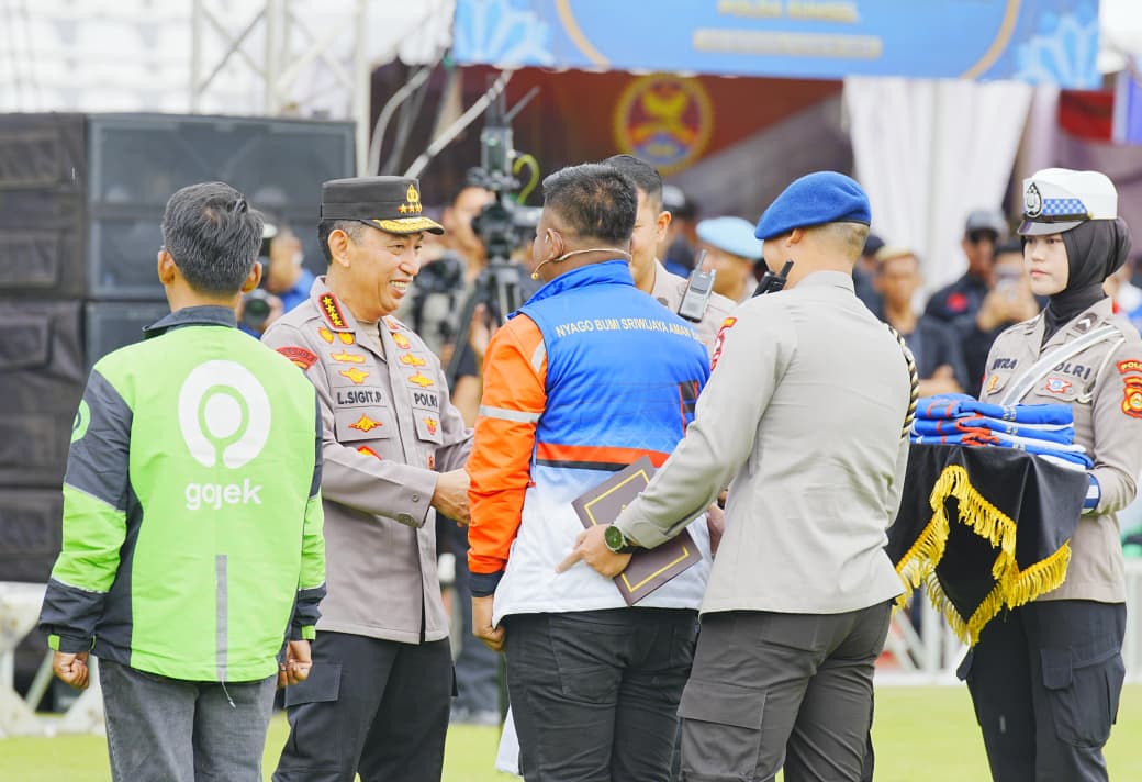 Pimpin Apel Ojol Buruh di Sumsel, Kapolri Tekankan Jaga Persatuan hingga Stabilitas Nasional