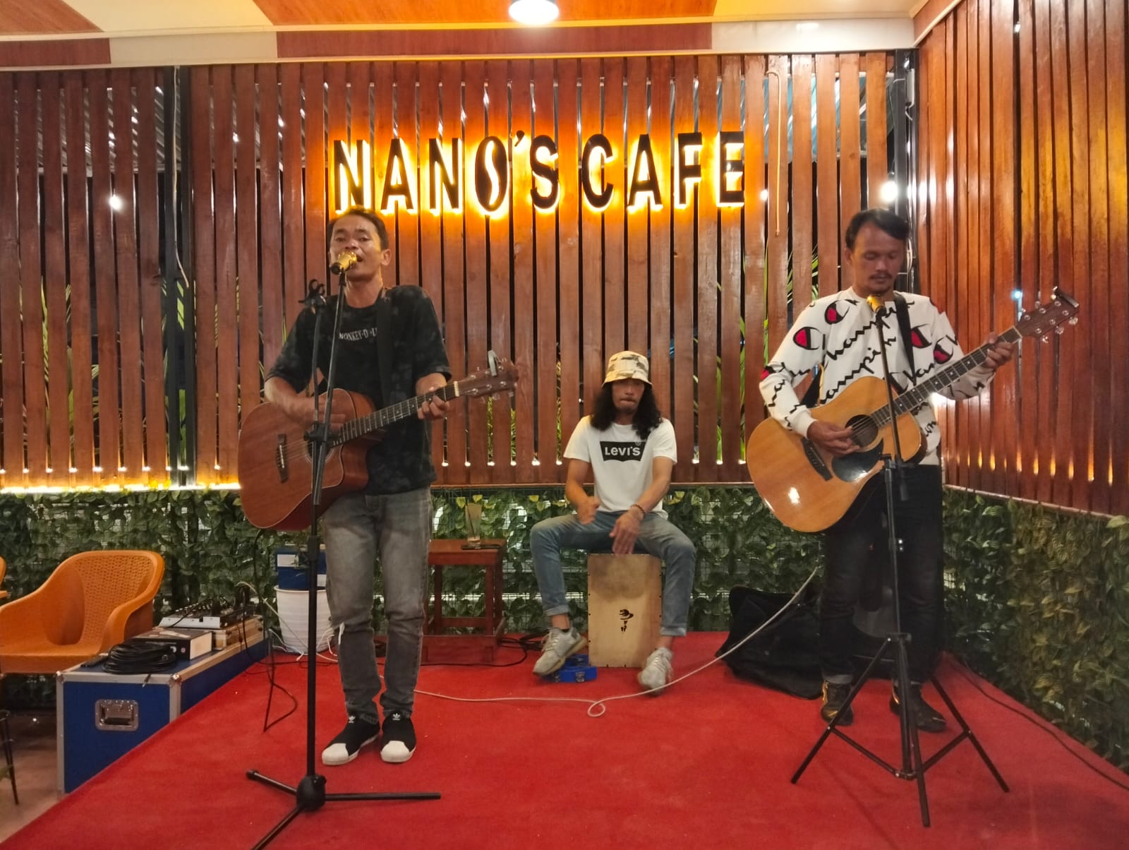 Soft Opening Nano's Cafe Dengan Keluarga & Teman Dekat