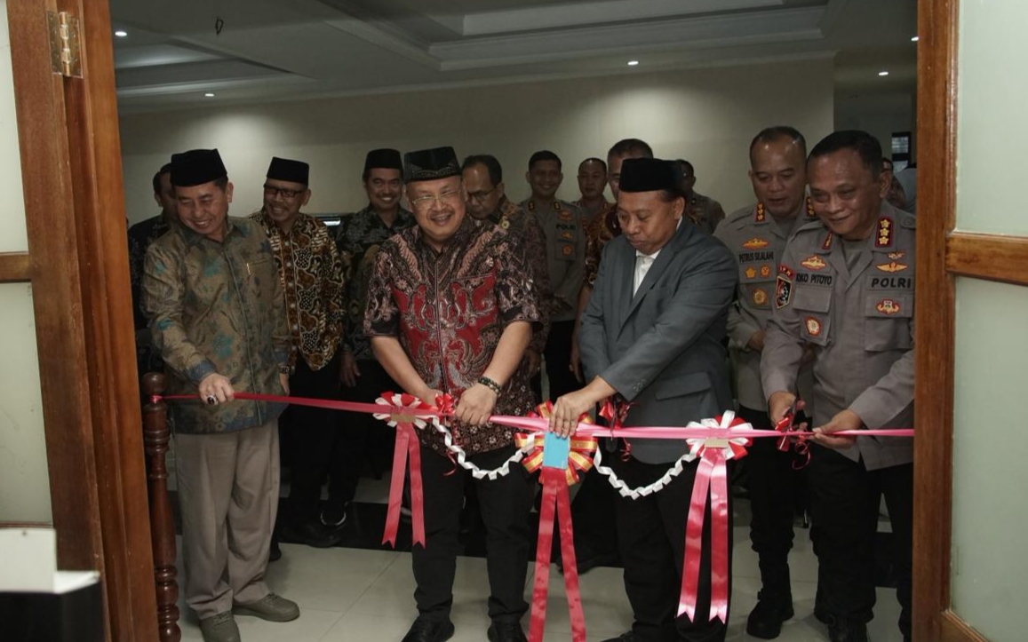 Polda Jateng dan Unsoed Resmikan Pusat Studi Kepolisian