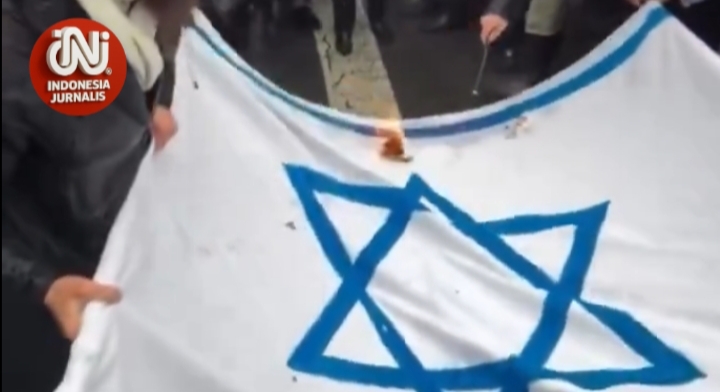 Aksi Yahudi Anti-Zionis di New York: Bakar Bendera Israel saat Perayaan Purim