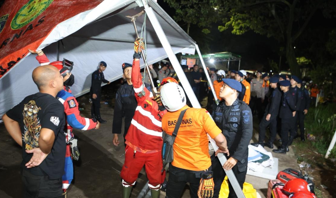 Sampah Bantargebang Longsor, 4 Orang Tewas Tertimbun Sampah