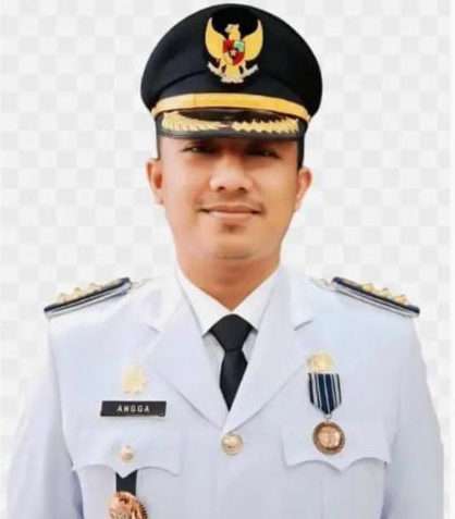 Karang Taruna Mauk dan Pokmas Jati Raya Bersihkan Sampah, Pasang Peringatan Larangan Buang Sampah