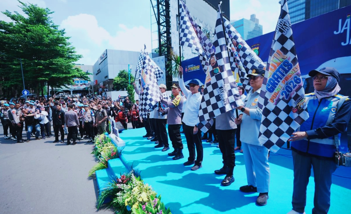 Kapolri Lepas 80 Bus Mudik Gratis, Pastikan Kesiapan Sopir Antar Masyarakat ke Tujuan