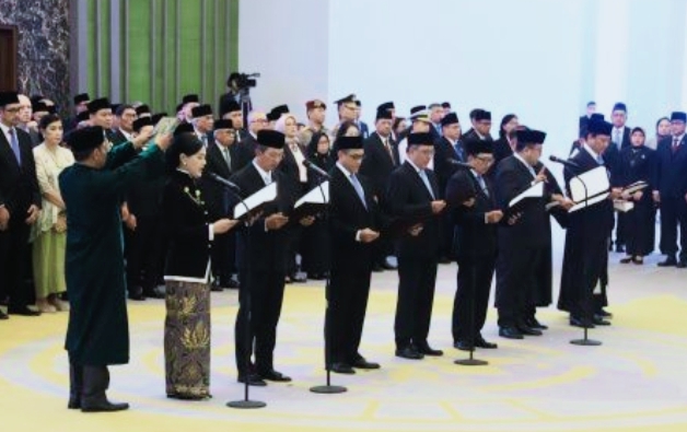 MA Lantik Lima Pimpinan Baru OJK Periode 2026–2031, Perkuat Pengawasan Sektor Keuangan