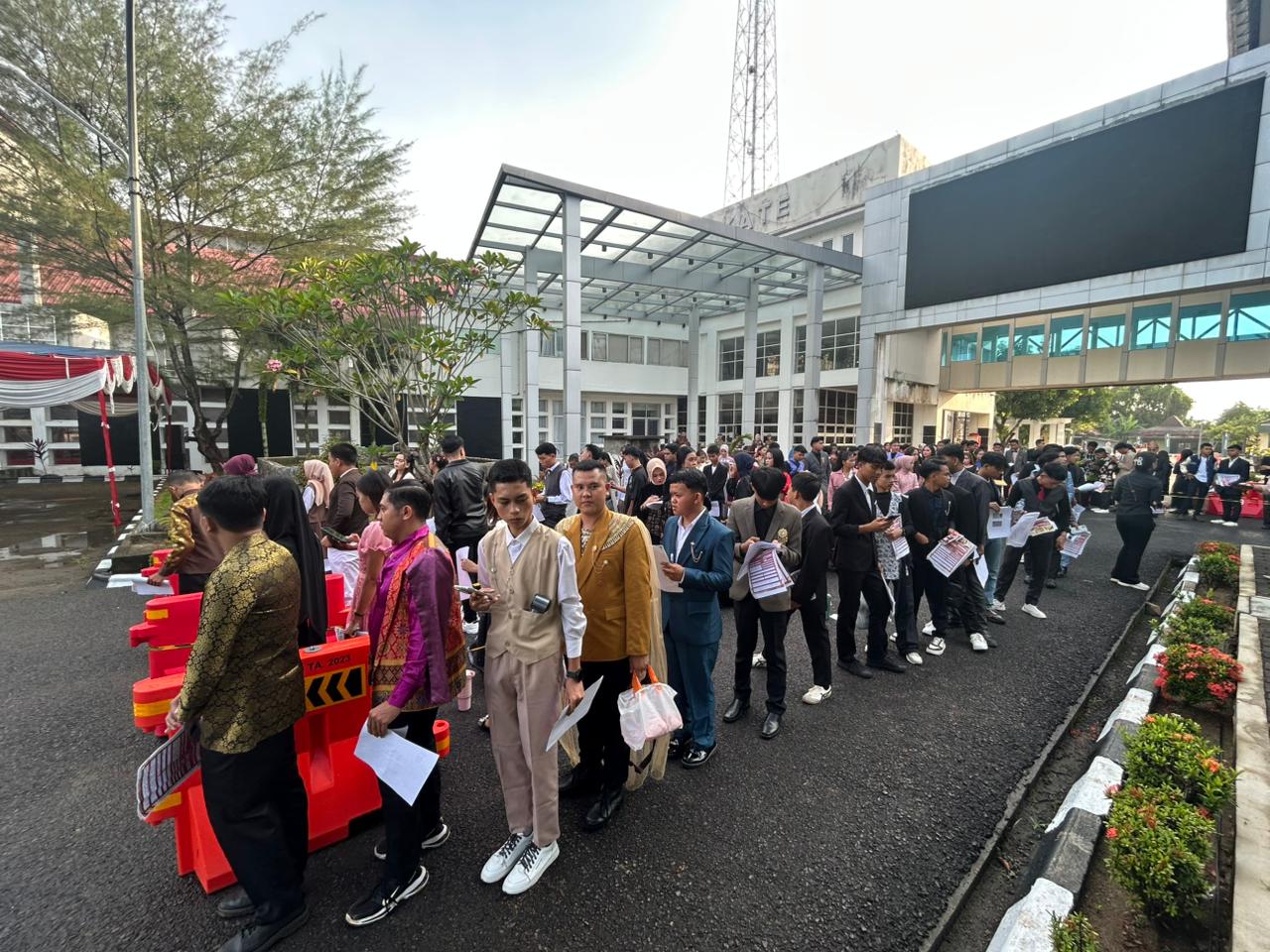 AUDISI OFFLINE PERDANA “D’ACADEMY 8” DI MUSI BANYUASIN TURUT DIBANJIRI PESERTA DARI BERBAGAI PROVINSI SUMATRA SELATAN