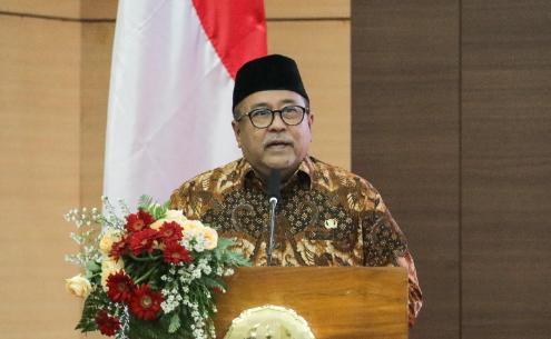 Wagub Rano Karno Serahkan 880 KJMU, Tegaskan Pendidikan Tetap Prioritas di Tengah Efisiensi Anggaran