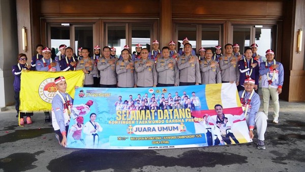 As DM Kapolri Sambut Kontingen Taekwondo Polri Juara Umum WATA Championship di Soetta