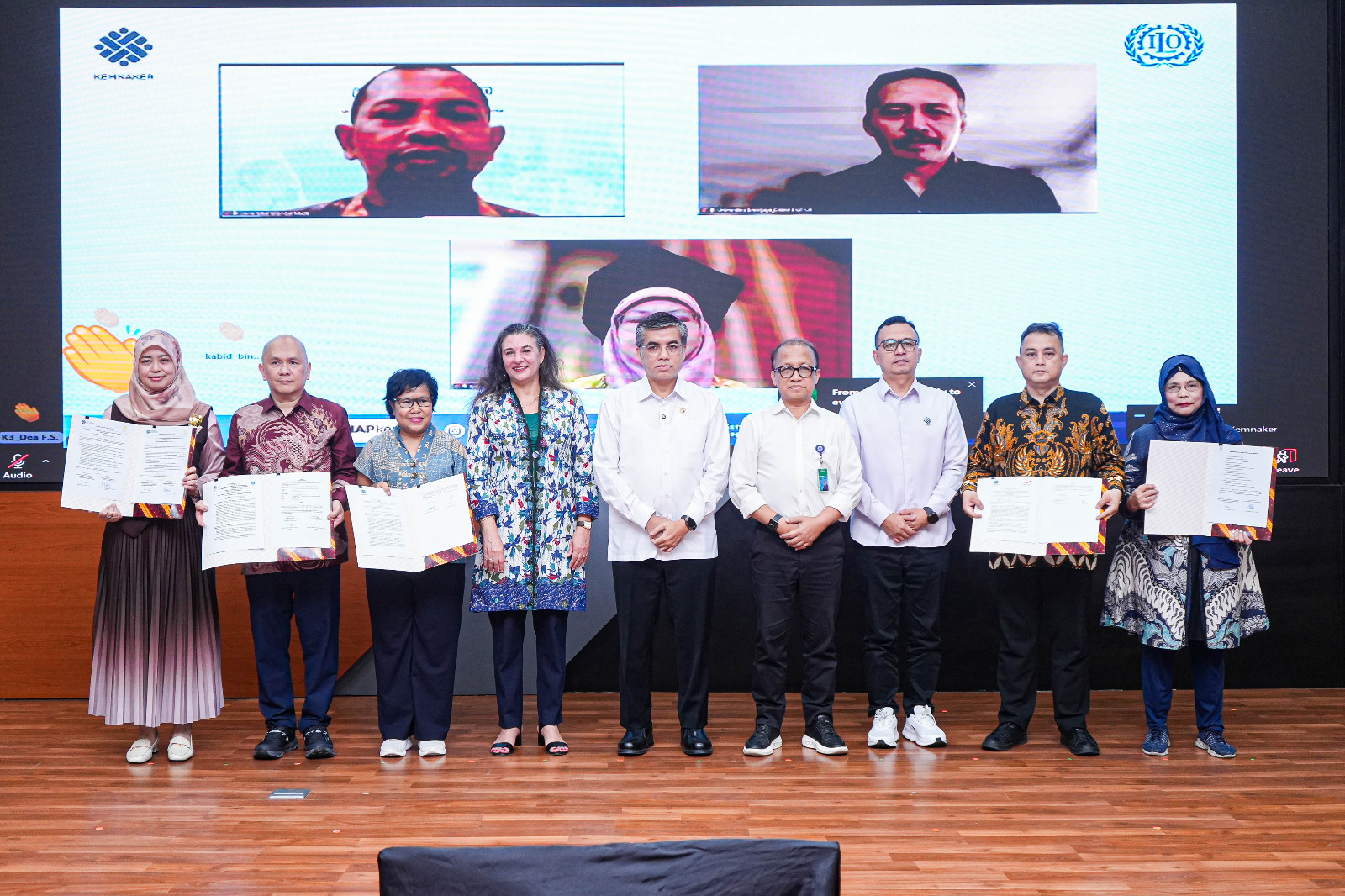 Menaker Tekankan Kesehatan Mental Jadi Bagian Penting dalam SMK3
