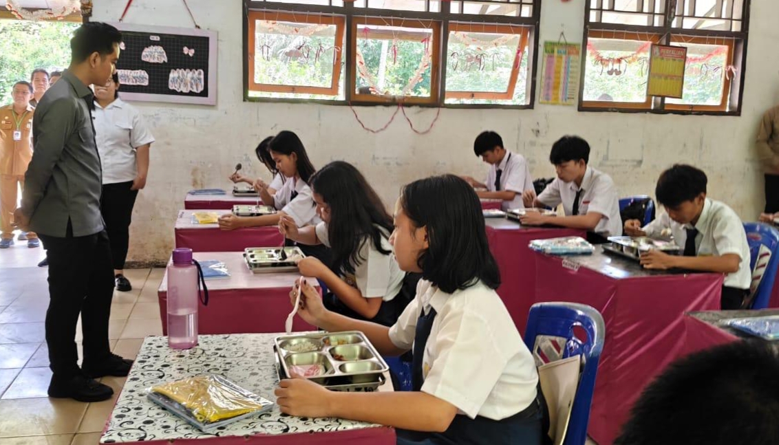Wapres Gibran Turun Langsung ke Minahasa, Pastikan Kualitas dan Fasilitas Program Makan Bergizi Gratis