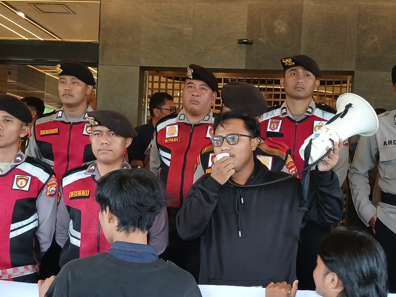 Pendidikan Banten Masih Gelap: Ketimpangan Nyata, Putus Sekolah Tinggi, dan Kebijakan Belum Menyentuh Akar Masalah