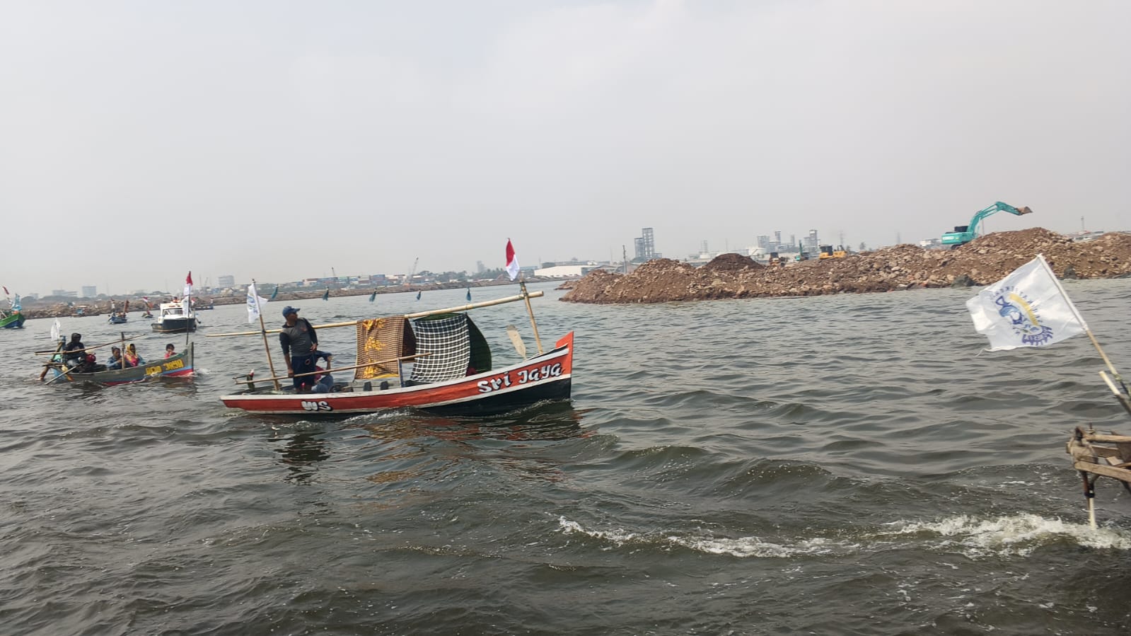 Nelayan Cilincing Keluhkan Reklamasi Pelabuhan di Marunda, Area Tangkap Ikan Kian Menyusut