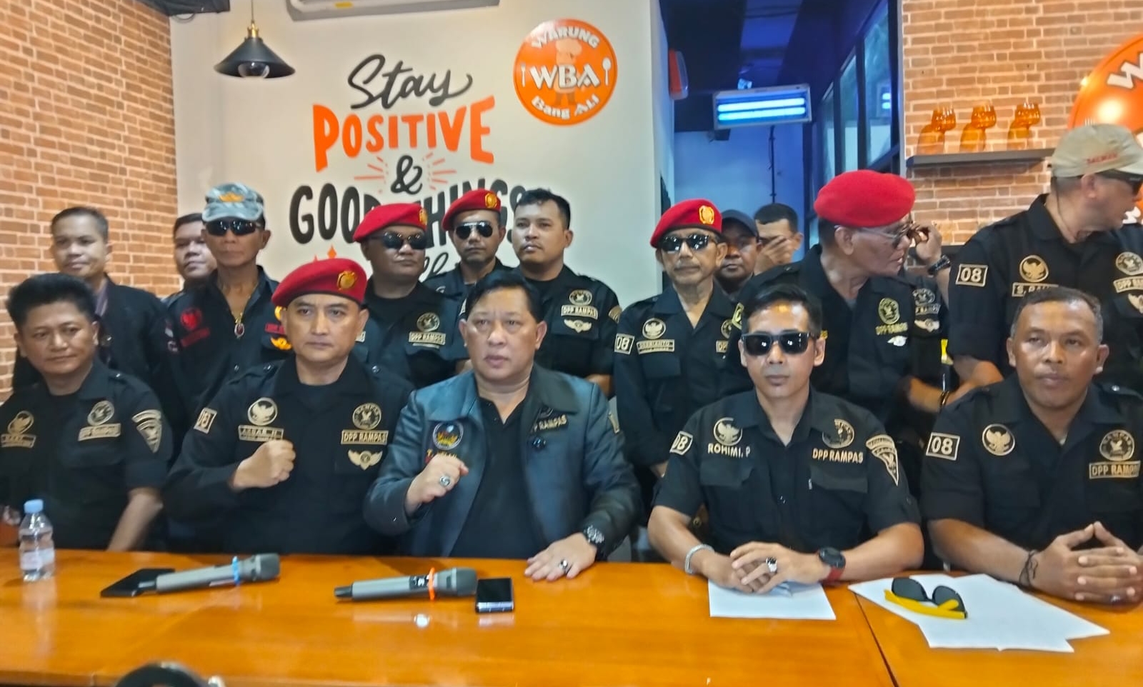 Jangan Asal Menyerang Presiden!” Ketum RAMPAS 08 Semprot Feri Amsari 