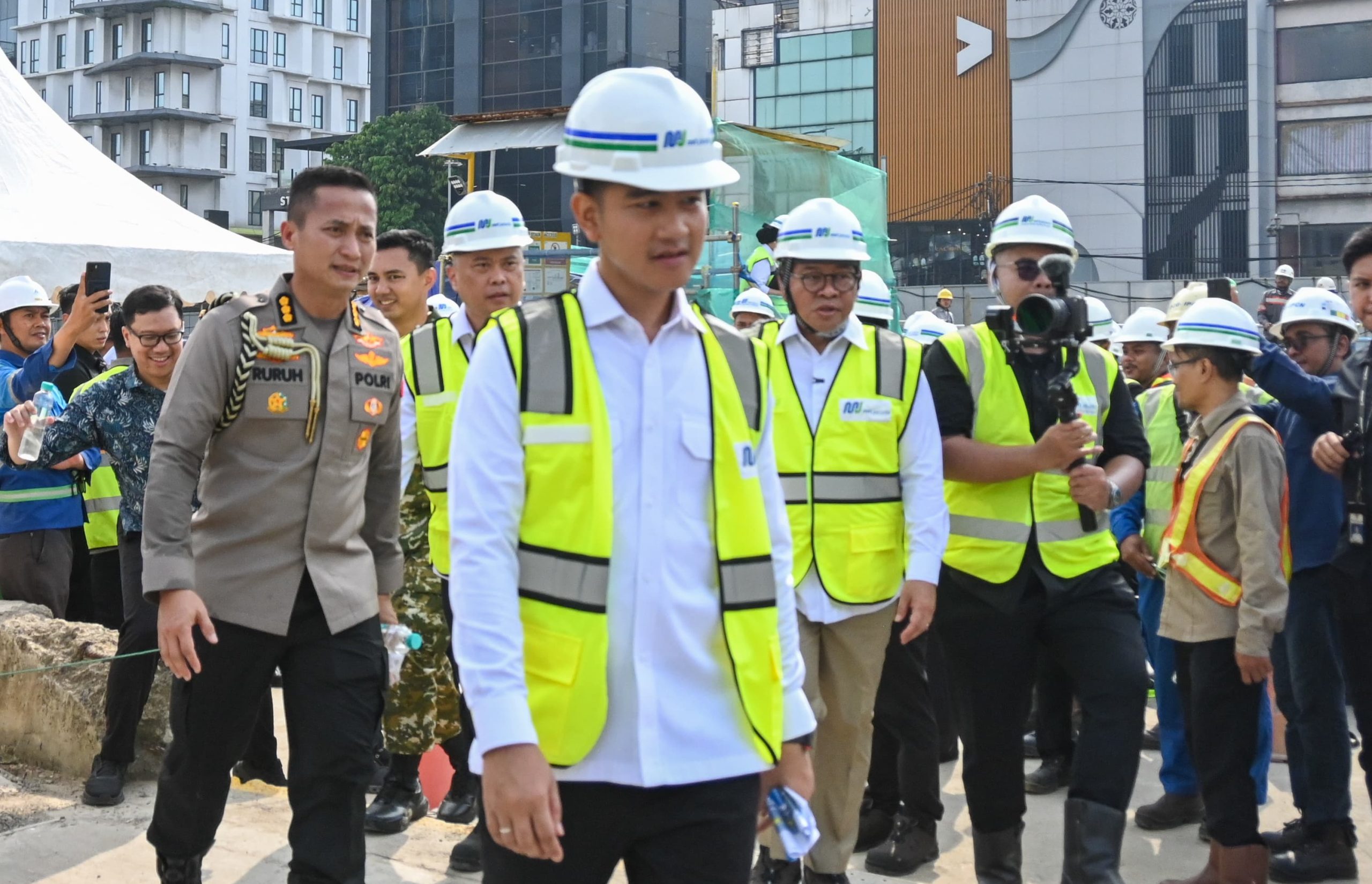 Wapres Tinjau Progres MRT Fase 2A, Tegaskan Transportasi Publik Modern Jadi Prioritas Nasional