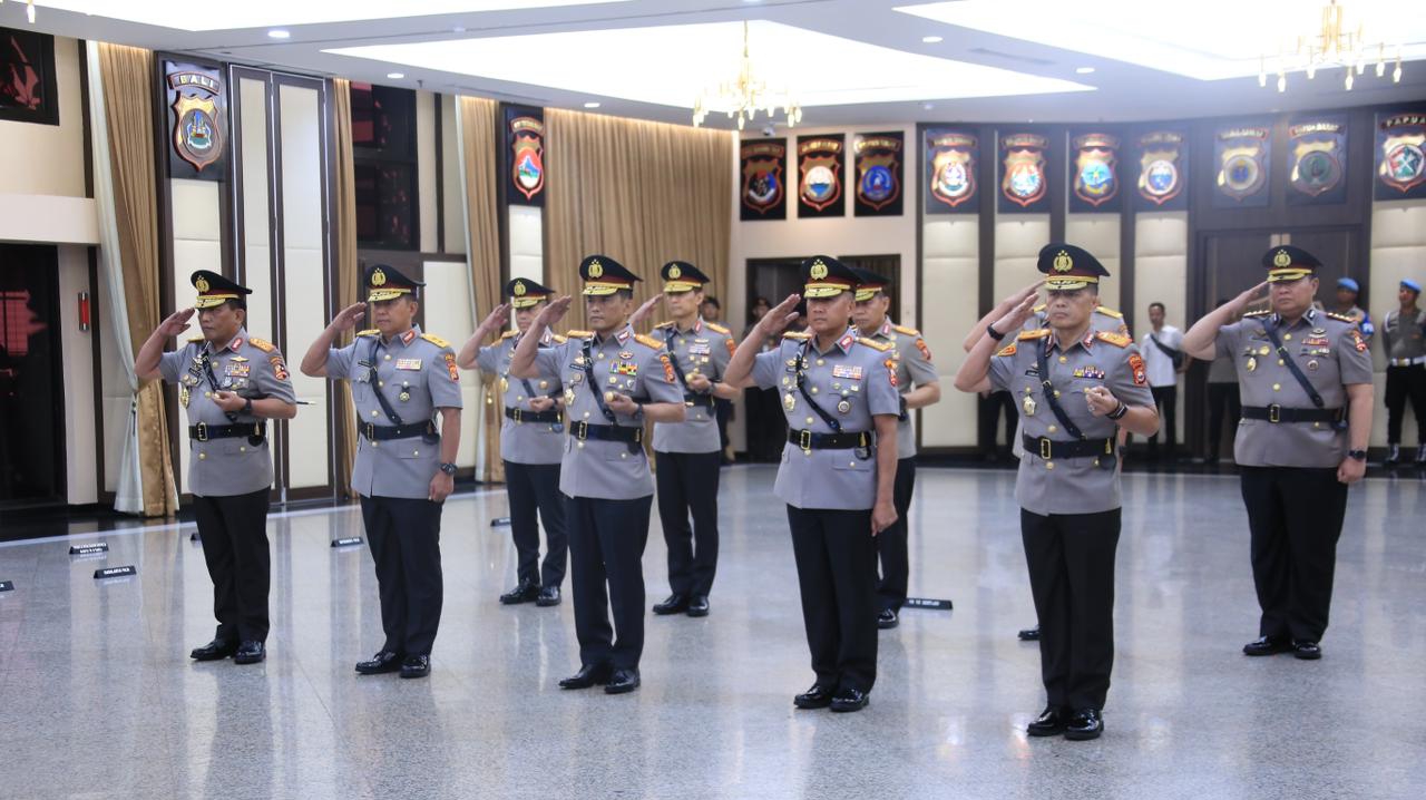 Kapolri Pimpin Pelantikan dan Sertijab Sejumlah PJU Mabes Polri dan Kapolda