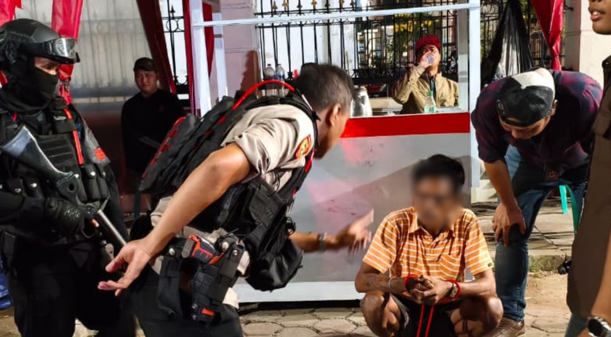 Patroli Brimob PMJ Berhasil Amankan 3 Terduga Pengguna Sabu Saat Patroli Dini Hari di Jakarta Utara