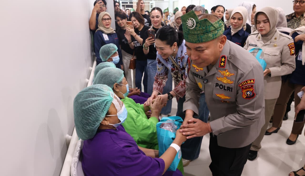 Polda Riau Gelar Operasi Katarak Gratis, 310 Warga Terbantukan 