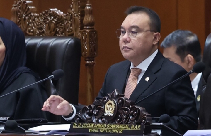 DPR RI Sahkan Revisi UU Polri dalam Rapat Paripurna
