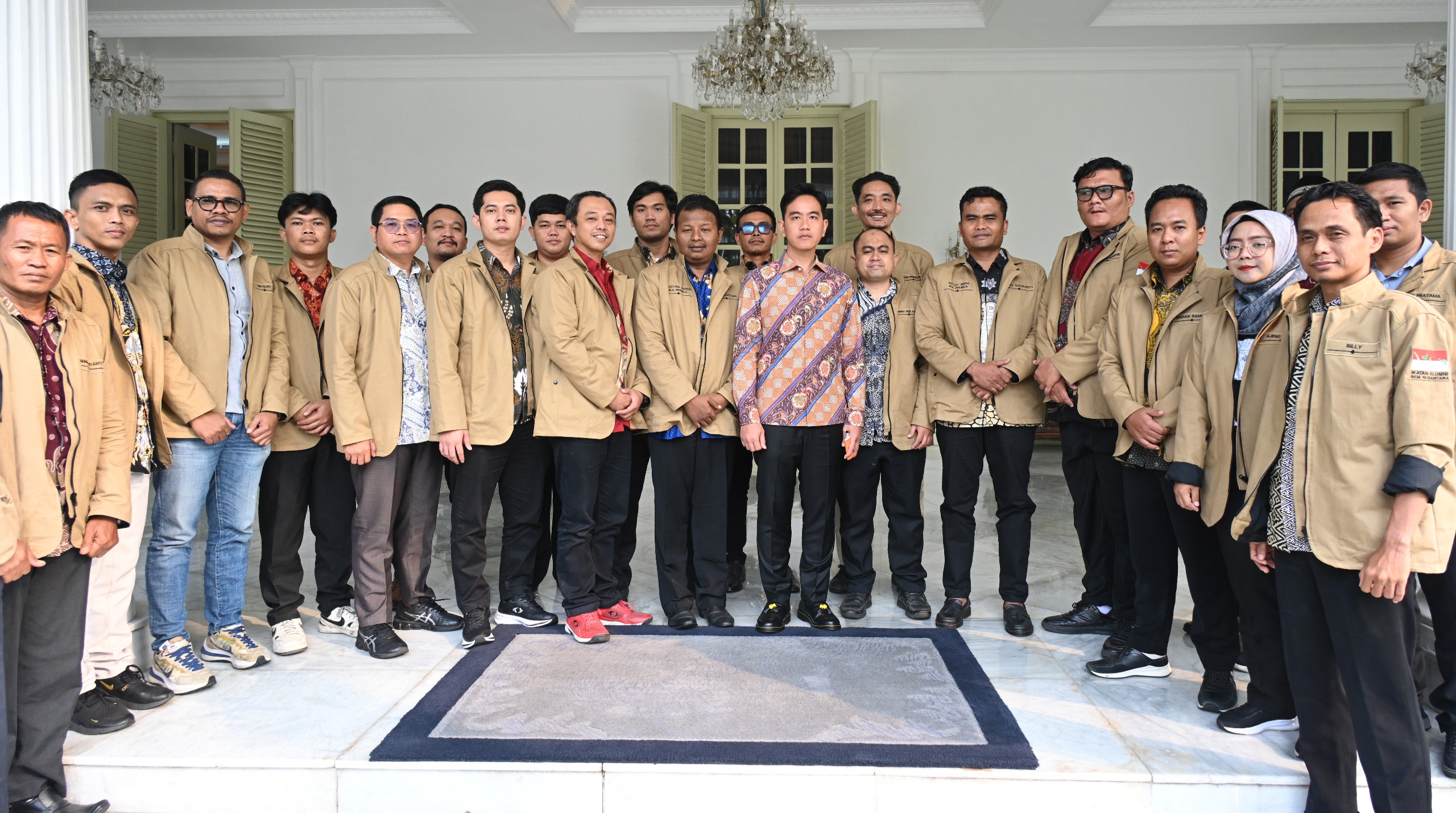 Terima IKA BEM Nusantara, Wapres Ajak Alumni Mahasiswa Bergandengan Tangan Bangun Bangsa dan Negara