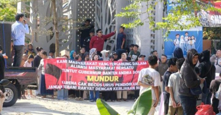 Protes SPMB SMAN 32 Tangerang Memanas, Massa Desak Copot Kepala Sekolah hingga Gubernur Banten