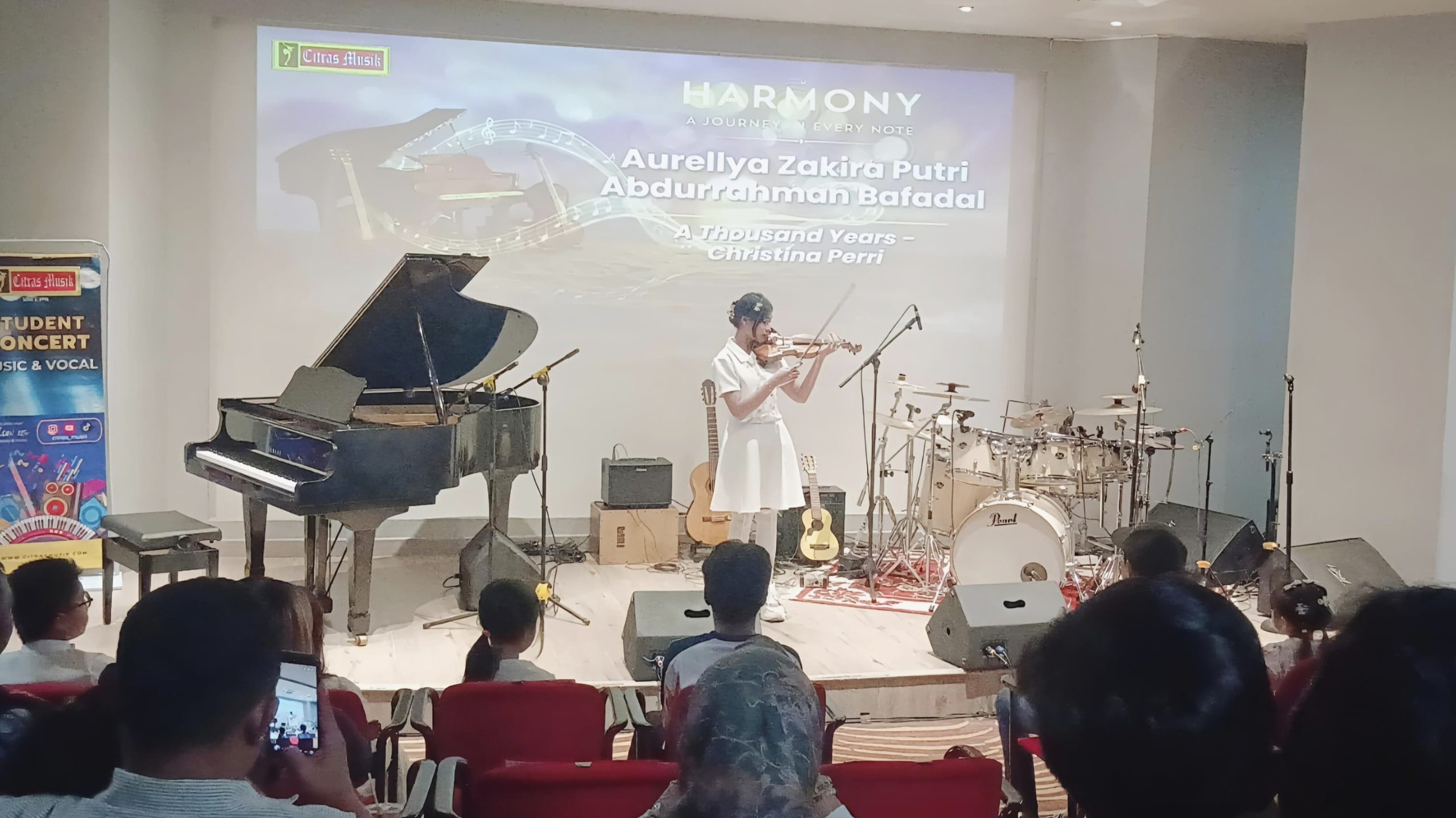 Aurellya Zakira Putri Ukir Segudang Prestasi Dalam Dunia Seni dan Akademik