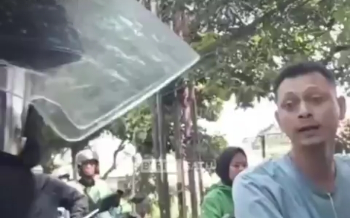 Pelaku Penganiayaan Pengendara Motor di Jagakarsa Viral di Media Sosial Berhasil Ditangkap Polisi