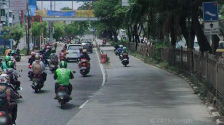 Anggota DPRD DKI Kenneth Serobot Jalur Busway, Ini Kata Wakasatlantas Polres Metro Jakarta Barat