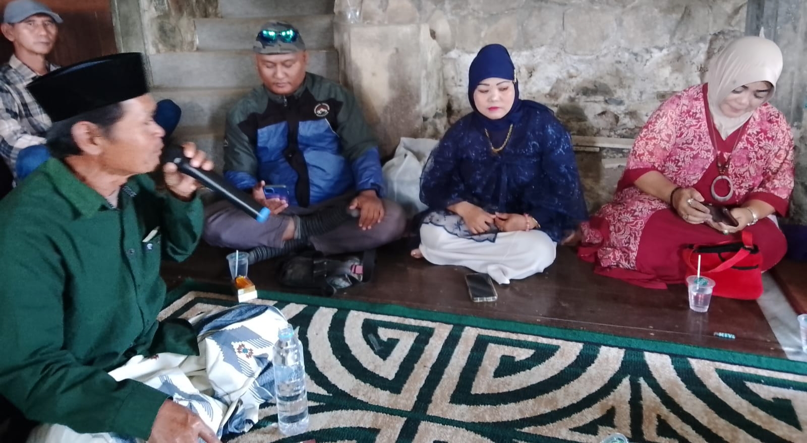 Keluarga Cemara Rayakan Milad Bunda Eli, JA'PERS Berikan Doa dan Dukungan di Villa Puncak Bogor