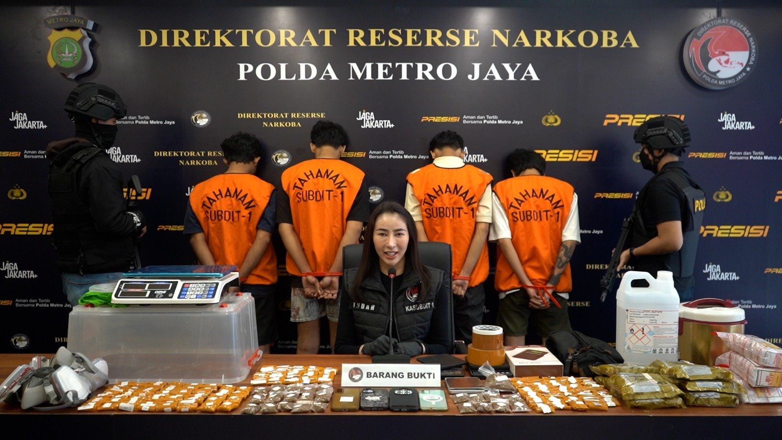 Polda Metro Jaya Berhasil Menggagalkan Sindikat Tembakau Sintetis Seberat 995 Gram 