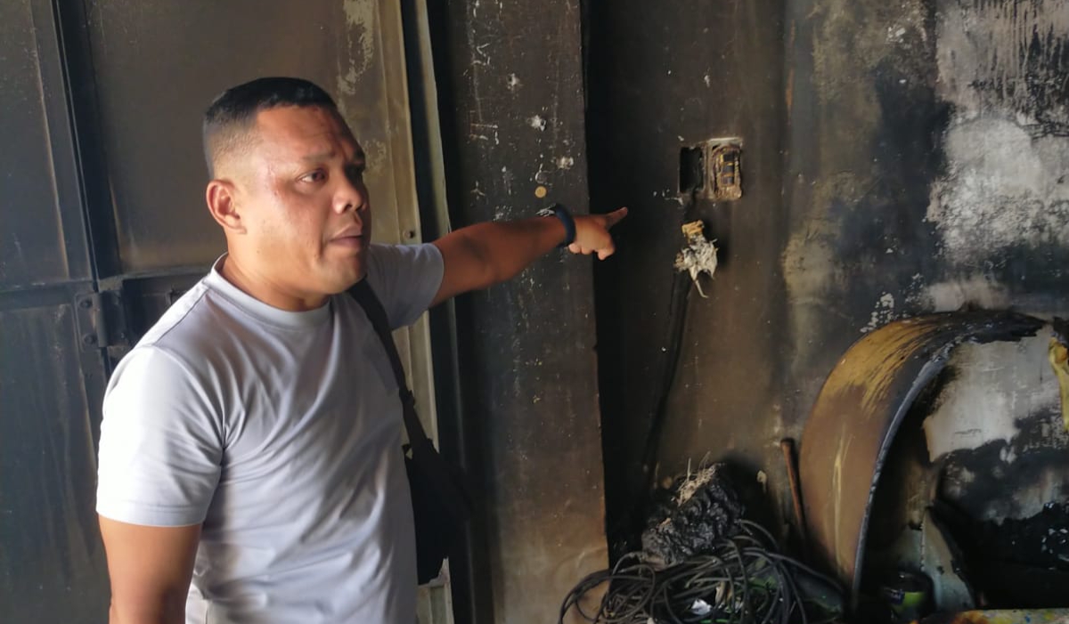 2 Ruko Di Perdagangan Hangus Terbakar, Kapolsek Bandar Huluan Himbau Warga Antisipasi Bahaya Arus Pendek Listrik