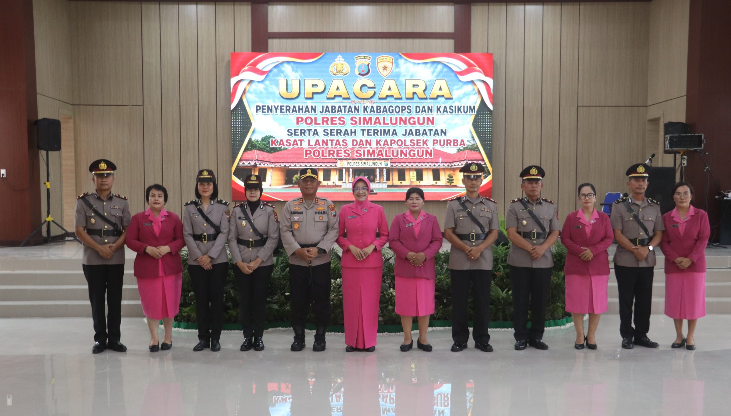 Regenerasi Kepemimpinan, Kapolres Simalungun Pimpin Sertijab Empat Jabatan Strategis di Aula Tathya Dharaka