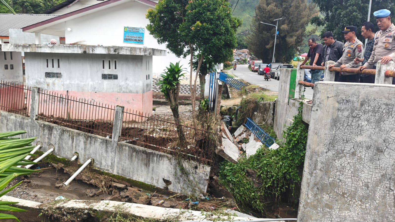 Banjir Diharanggaol Sumatera Utara, 2 Rumah Alami Kerusakan, Polres Simalungun Turun Pastikan Keselamatan Warga