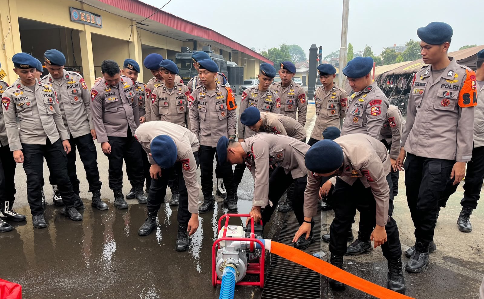Tiba di Sumsel, 200 Personel Brimob BKO Jalani Pembekalan Sebelum Tangani Karhutla