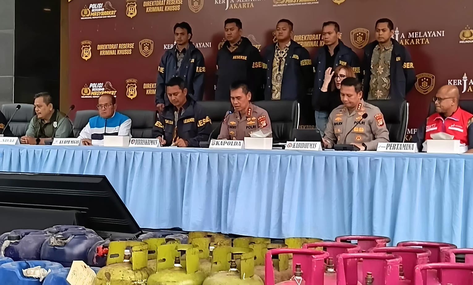 Polda Metro Jaya Berhasil Ungkap Lima Perkara SDA dan Barang Bersubsidi, 12 Tersangka Diproses