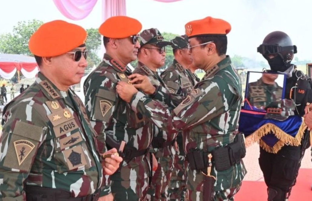 Perkuat Sinergi TNI-Polri, Agus Subiyanto dan Suyudi Ario Seto Jadi Warga Kehormatan Korpasgat