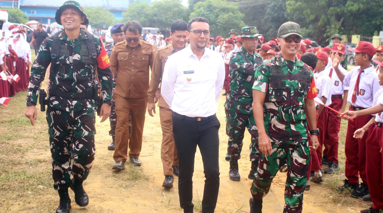 Membangun Negeri Dari Desa, Danrem 022/PT Hadiri Pembukaan TMMD ke-130 di Labusel